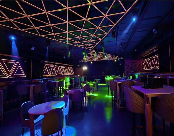 Zenvy - 9 Club & Lounge In Turbhe, Mumbai | Reserve Your Table Now