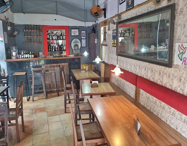 Miski Community Bar & Dining Room