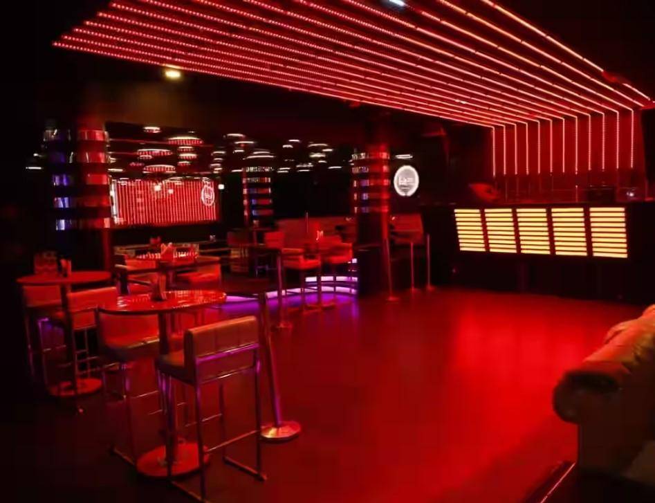 K2 Club & Lounge In Arera Colony, Bhopal | Reserve Your Table Now