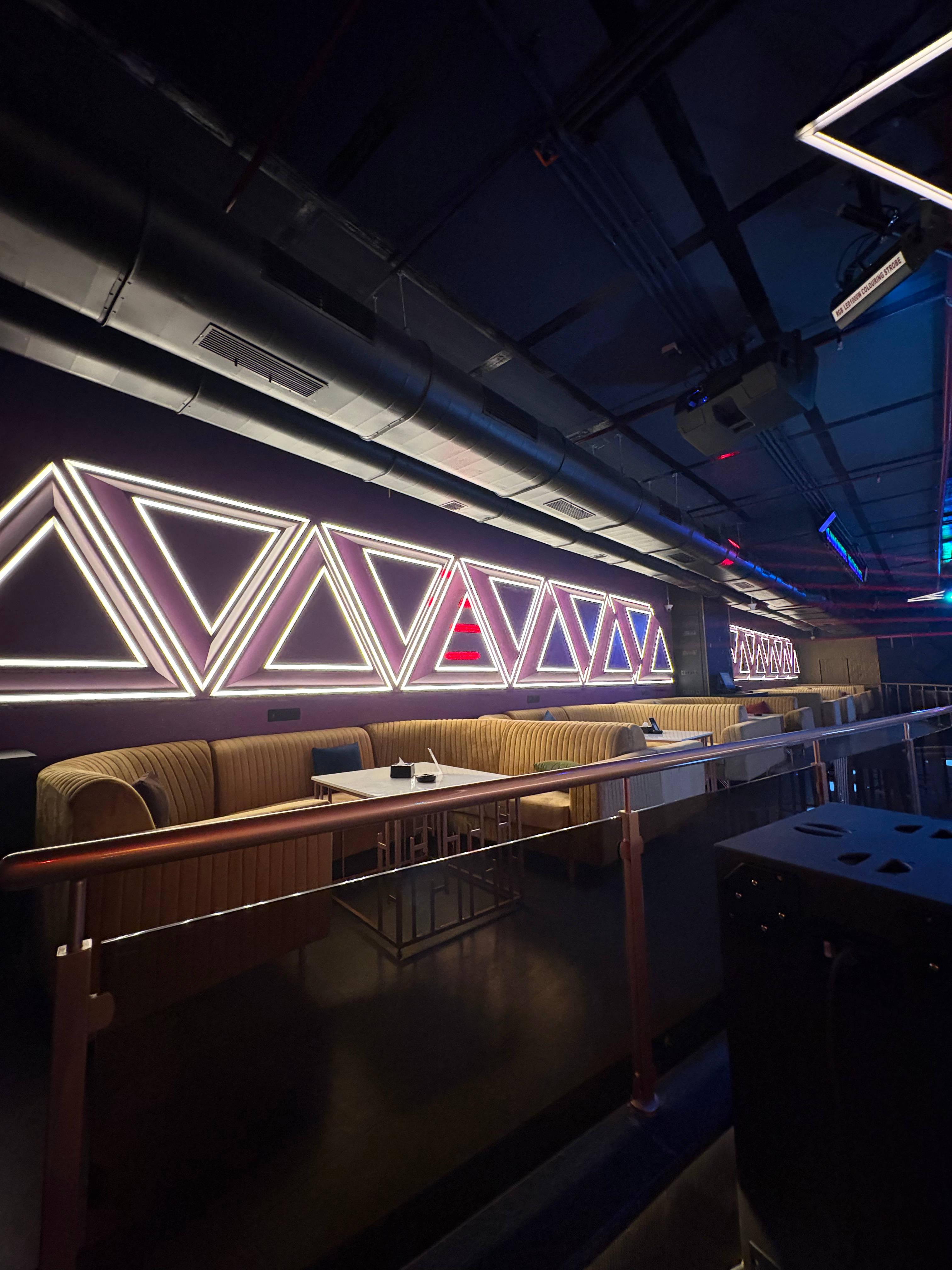 Zenvy - 9 Club & Lounge In Turbhe, Mumbai | Reserve Your Table Now