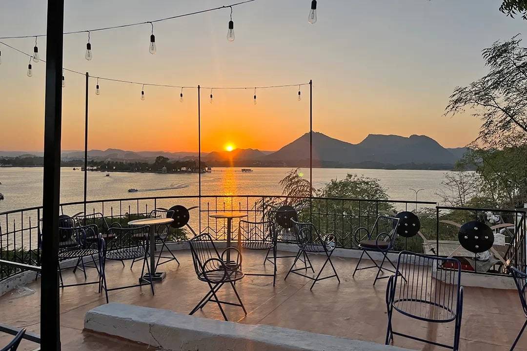 Discover The Finest Dining Experience At Seven Lakes Restaurant And Cafe |  Swiggy Dineout